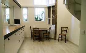 Urban Chic Montmartre Loft